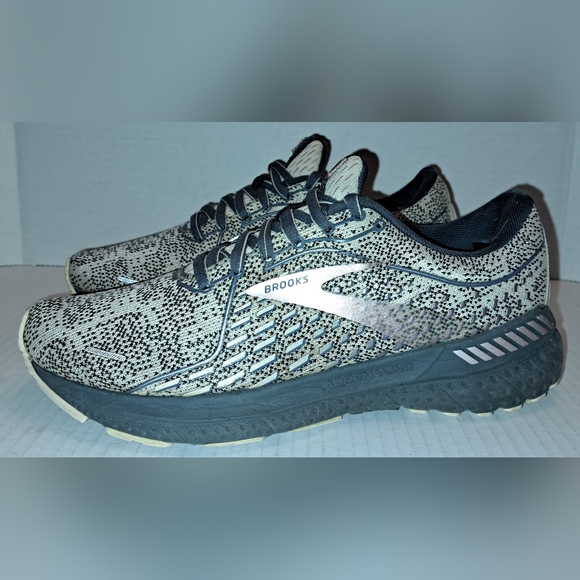 Brooks Adrenaline GTS 21 Running Shoe, Women's Size 8 B, Almond/Grey 1203291B276 - Picture 1 of 11